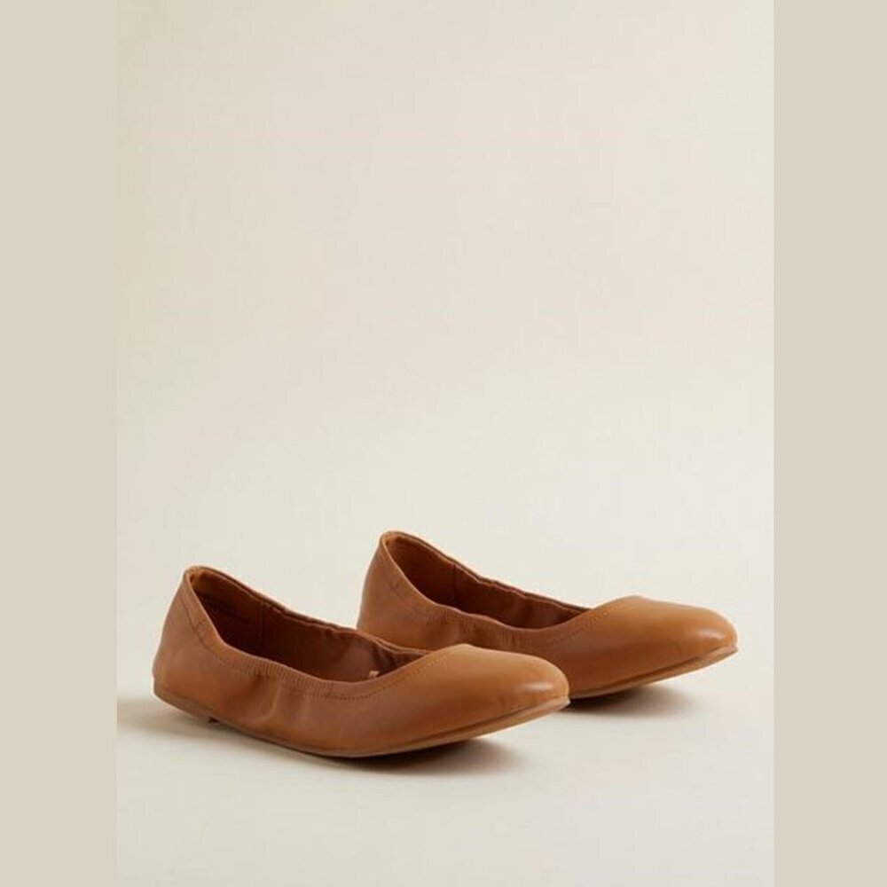 Torrid - 7 WW, Scrunch Ballet Flat (Wide Width) in Cognac​​​​​​​